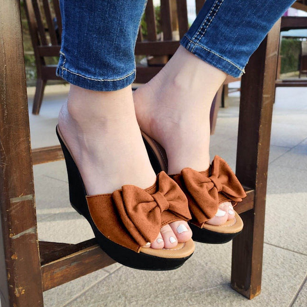 Zapato De Gamuza Con Un Chongo Cafe / 35 Normal Zapatos Altos