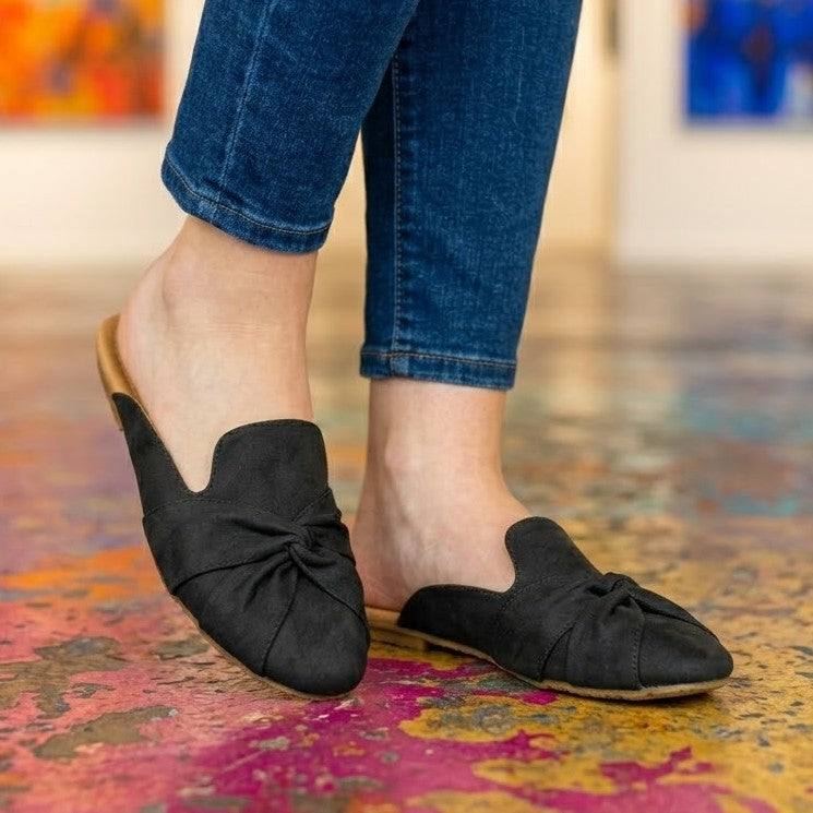 Flats destalonadas con Toque Elegante. Fabricados en gamuza