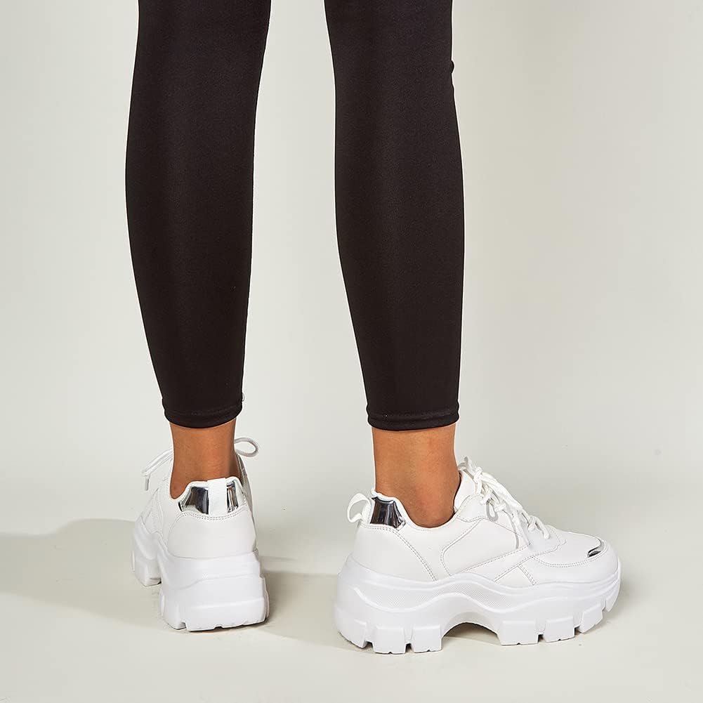 Sneaker Plataforma Luminosa: Holográfica & Ultra Ligera