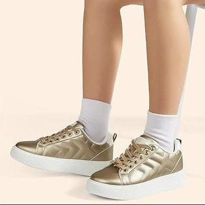 Sneaker Galaxy: Plataforma Chunky & Acabado Metálico