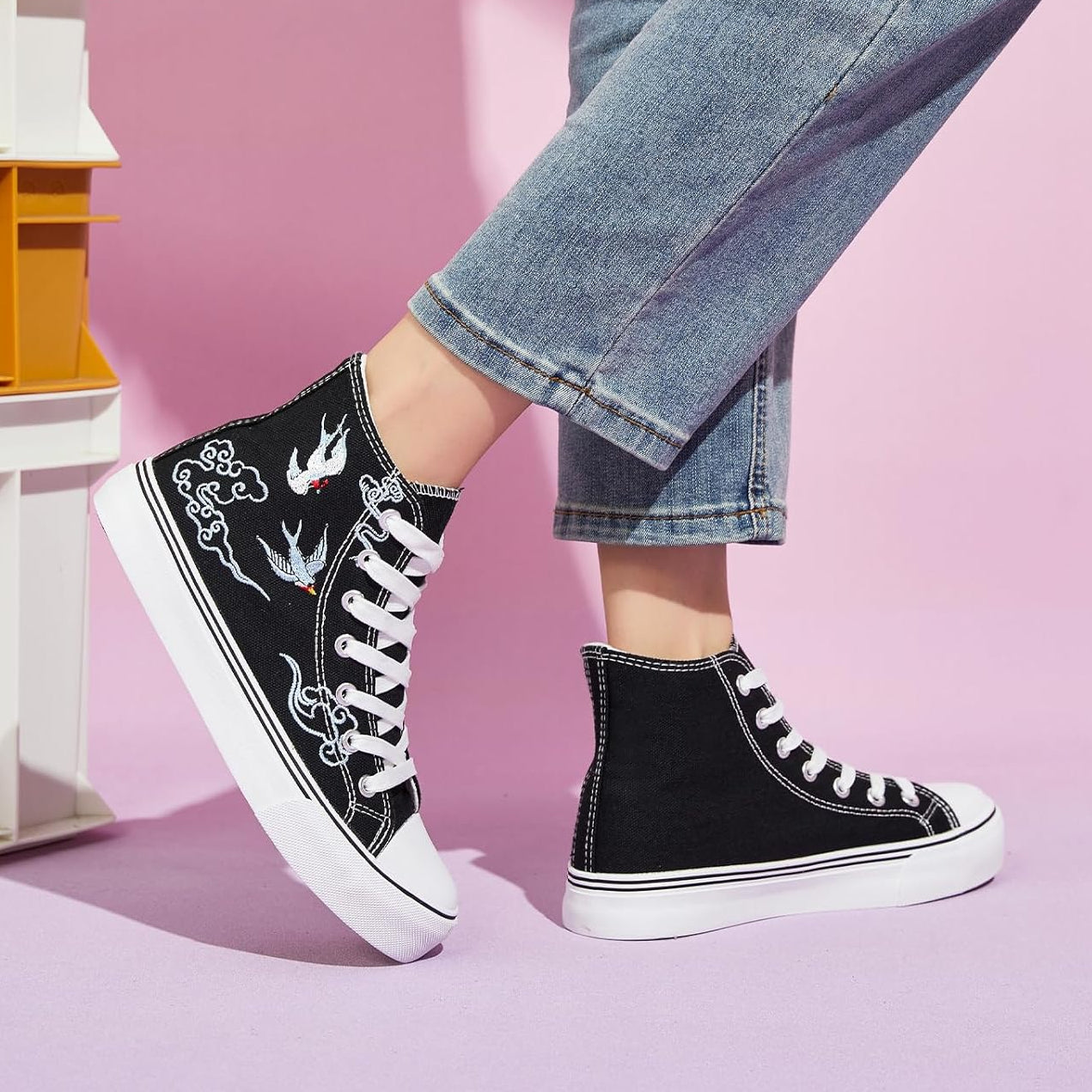 Tenis High-Top Místico: Bordado Oriental & Lona Premium