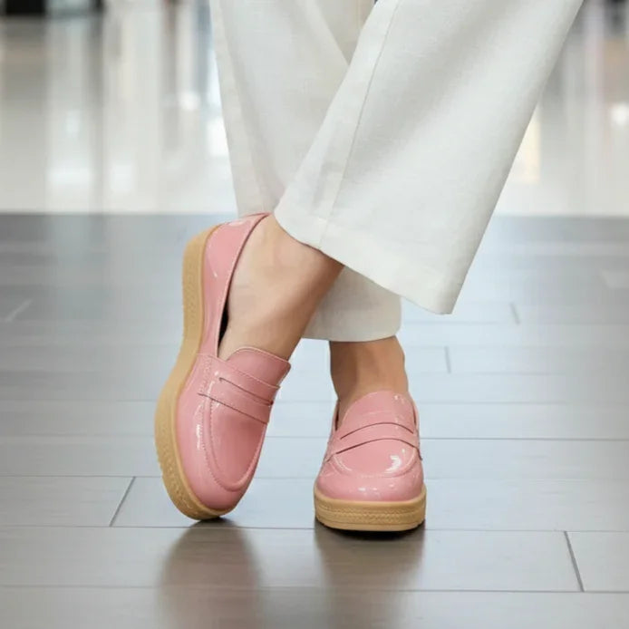 Mocasín Classic Daily: Charol Premium con Suela Confort (El Best Seller)