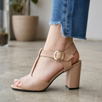 Zapato unido de en medio, tacon de 9 centimetros de alto