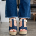 Tacon en tela de jean oscuro con combinaciones de colores