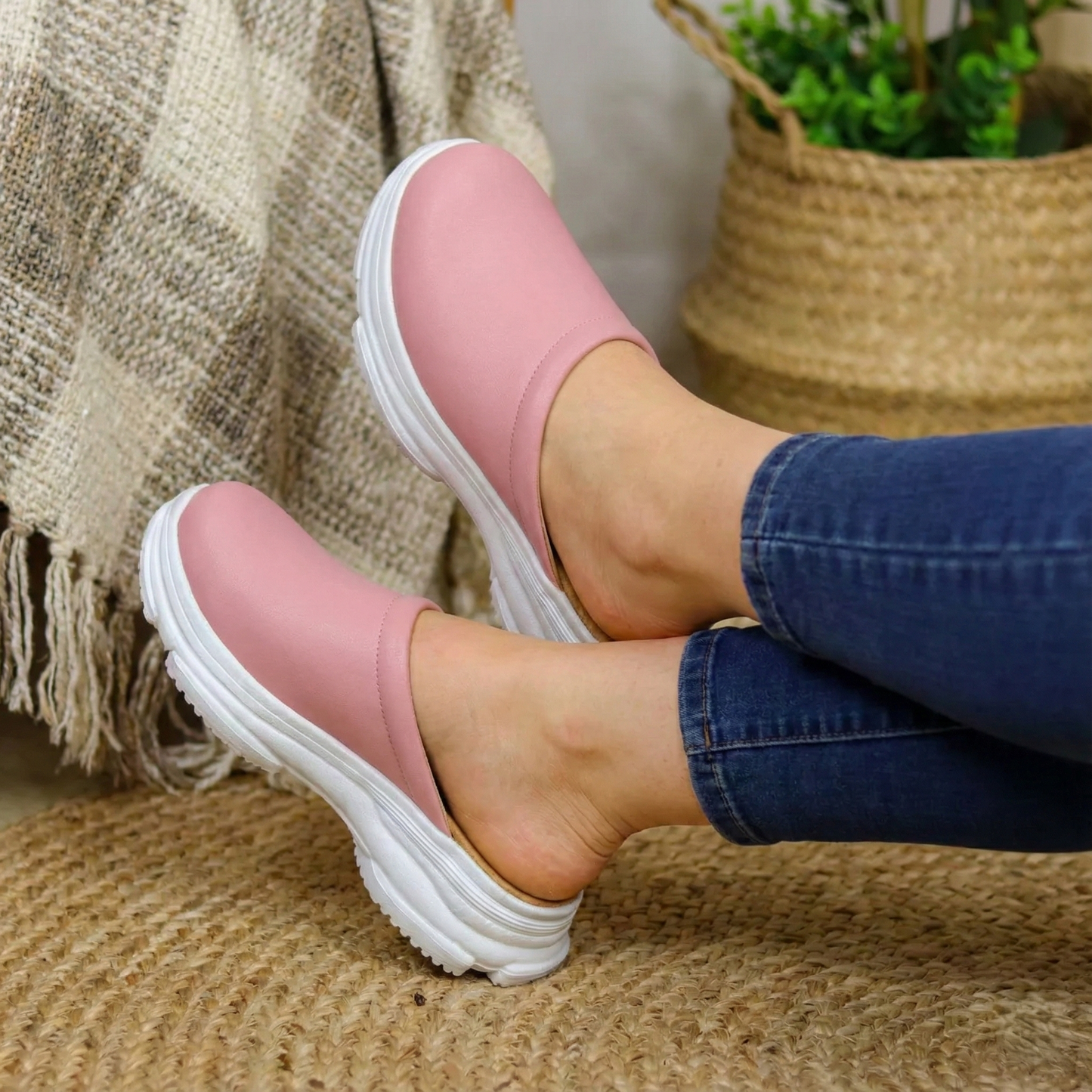 Urban Comfort Mules: Estilo Nova Street