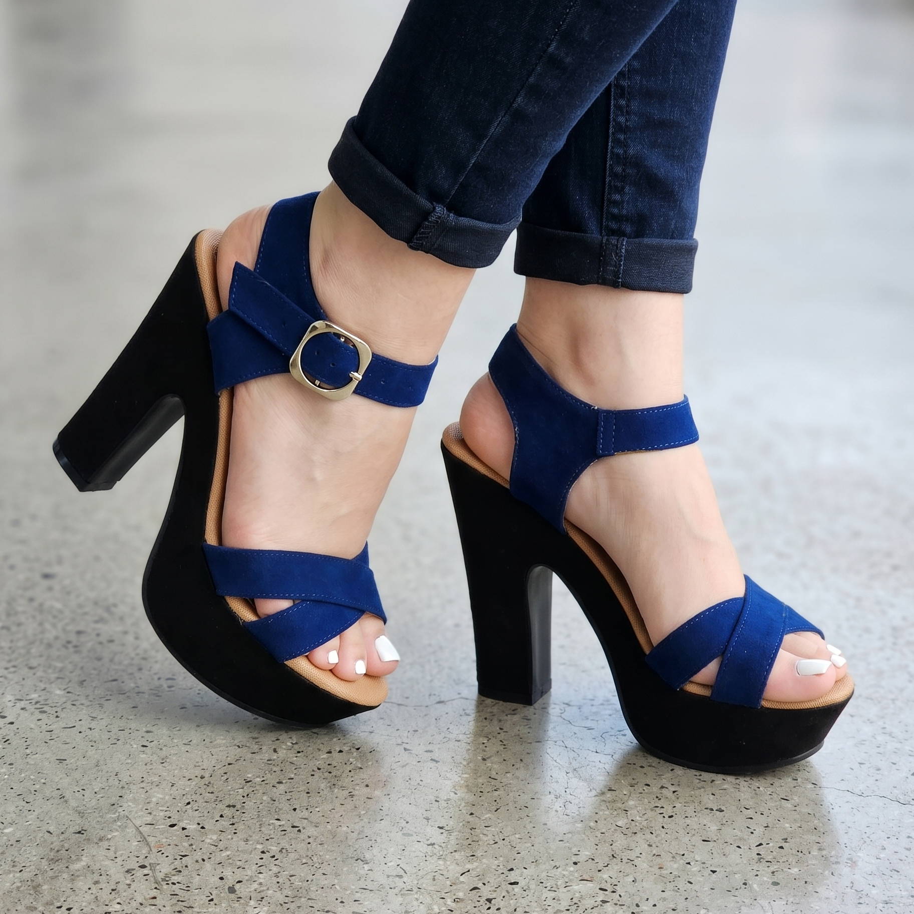 Zapato alto de tacon cuadrado. Varios colores para elegir