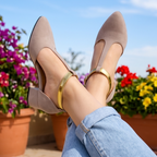 Elegante y Casual: Zapatos con Correa y Tacón Bajo