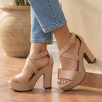 Zapato con fajas traseras cruzadas, gruesas
