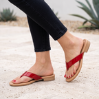 Sandalias Minimalistas de Charol con Plataforma Baja – Elegancia Contemporánea