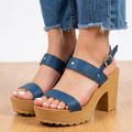 Cómodas sandalias de tacón, no tan altas, suela color crema