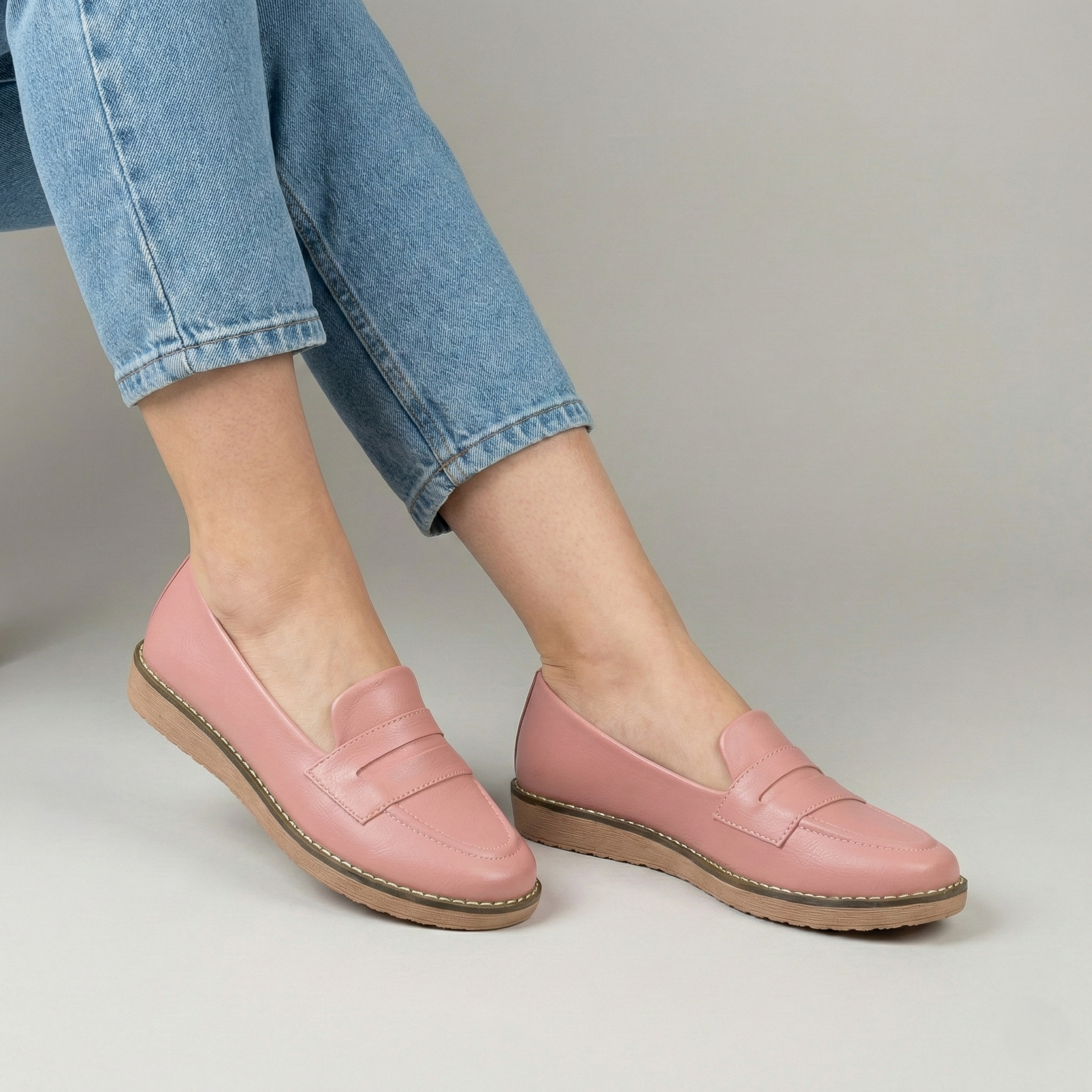 Mocasín Iconic Stitch: El Toque Trendy