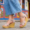 Sandalias con Chongo Elegante: Eleva Tu Estilo al Instante