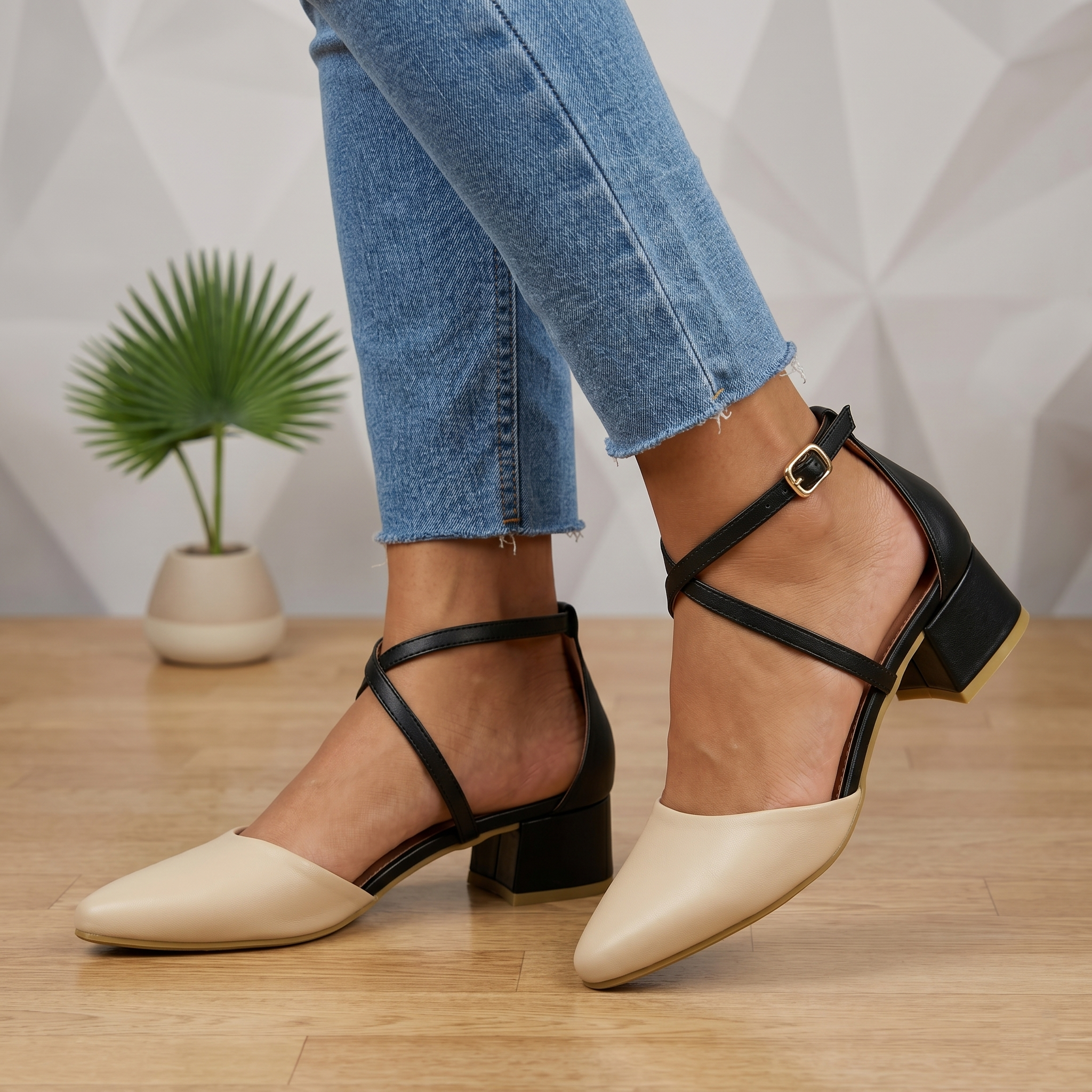 Lindo zapato con un tacon pequeño. Estiliza tu figura y te aporta elegancia