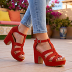 Sandalias de Tacón Grueso en Gamuza. Toque Suave para una Silueta Definida