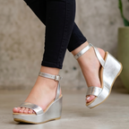 Sandalias de Cuña Metálicas