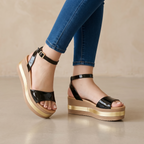 Plataforma Dorada con charol: Estilo que eleva tu altura y tu outfit