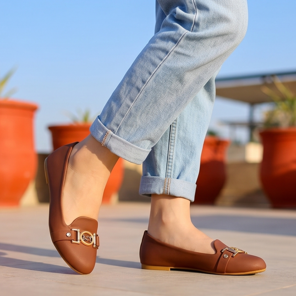 Zapatos Cerrados con Toque Brillante: Elegancia Clásica en Cada Paso
