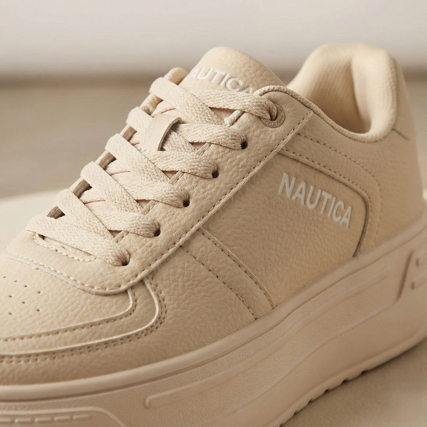 Tenis Plataforma Rayburn: Altura Chunky & Tono Hueso