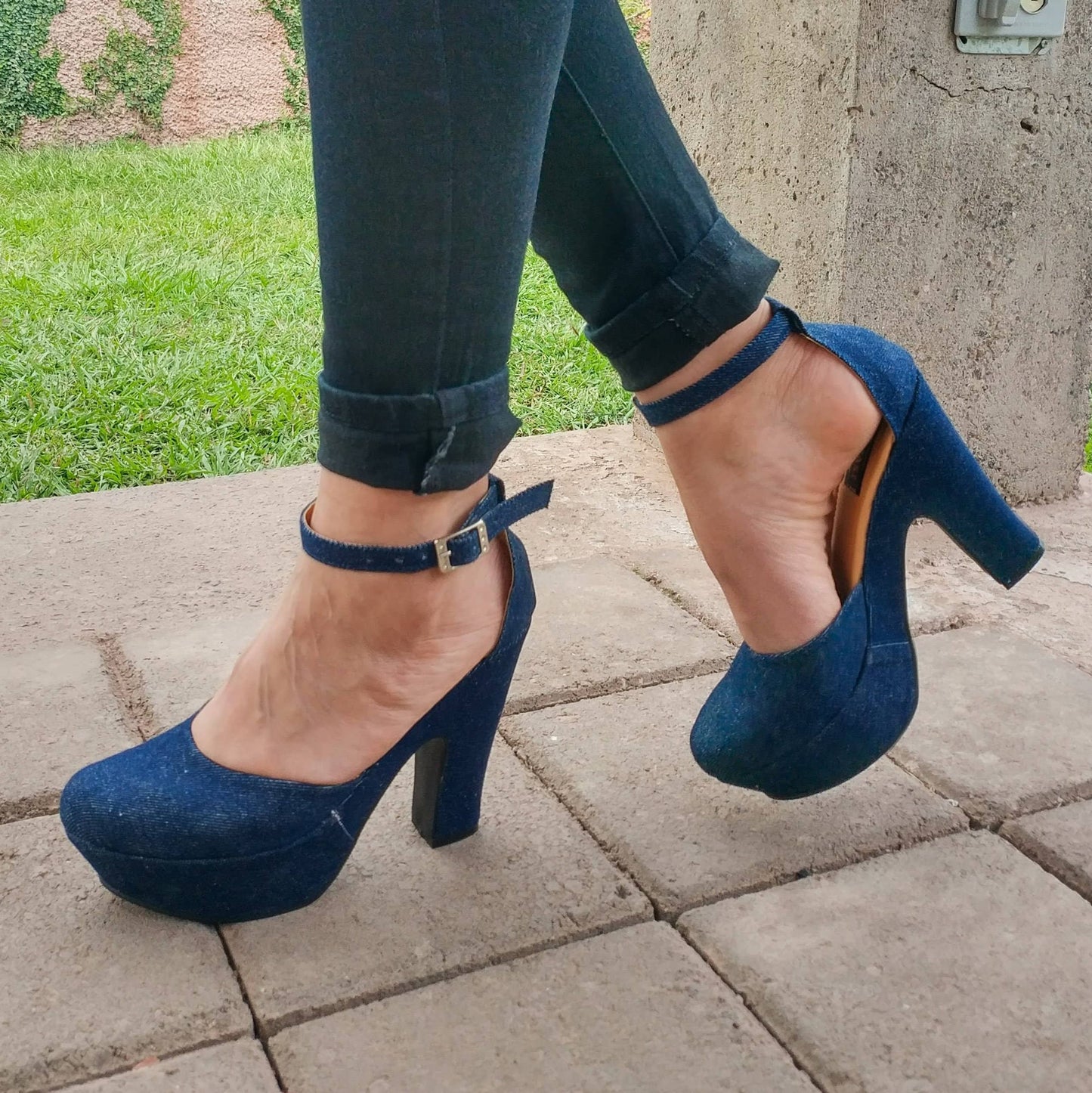 Zapatos Cerrados Hecho Con Tela De Jean Altos