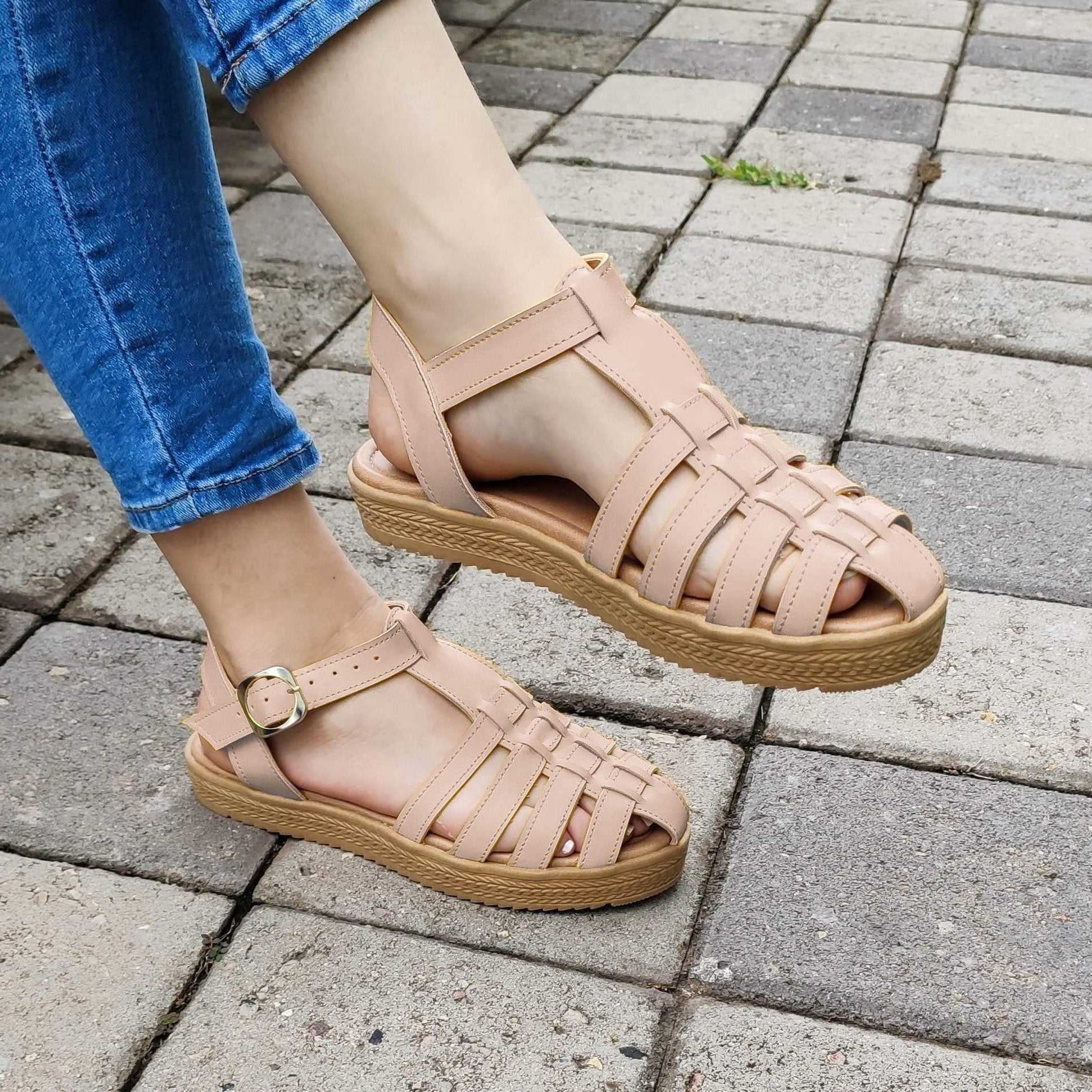 Sandalias Con Fajas Cruzadas Excelente Soporte Beige / 35 Normal Zapatos Bajitos
