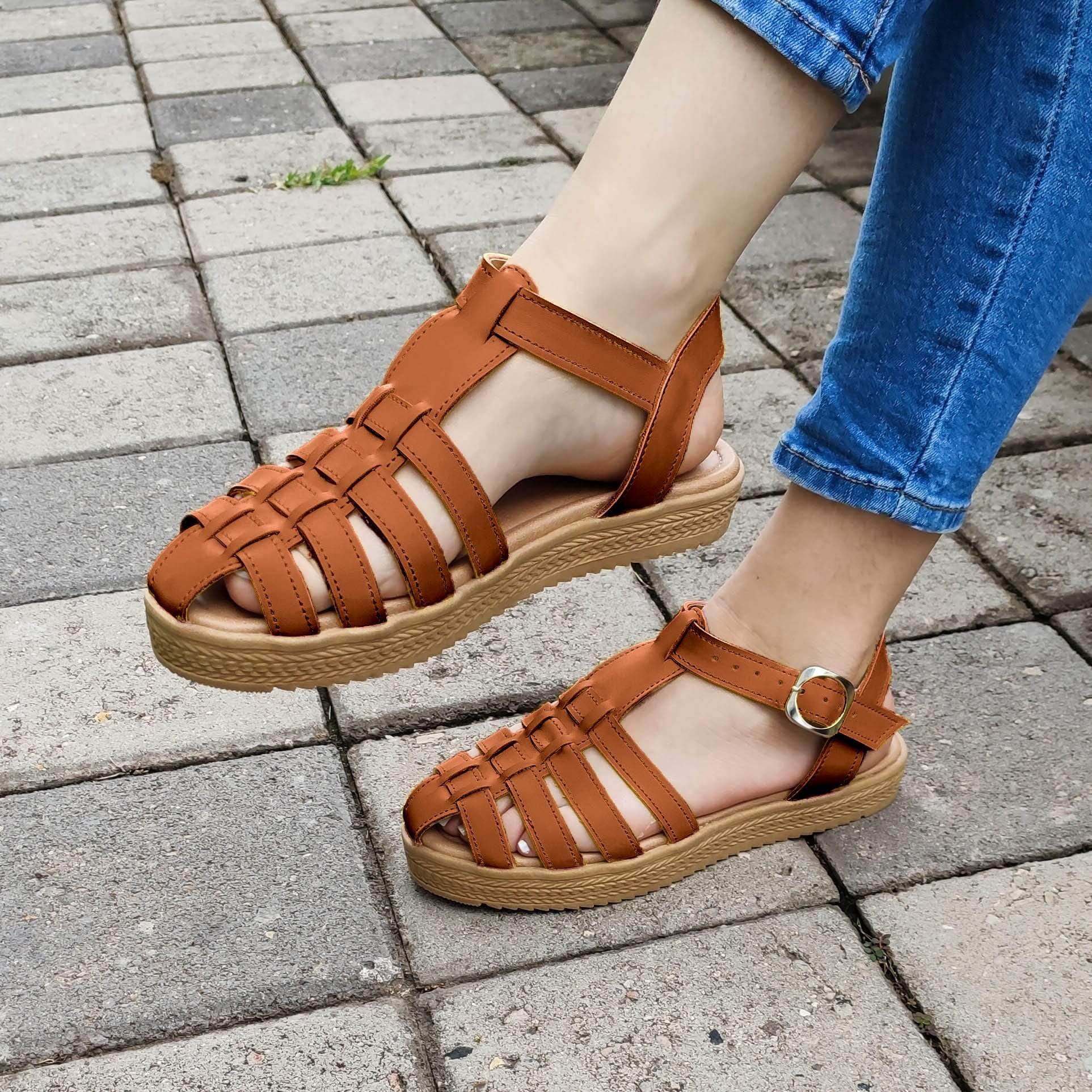 Sandalias Con Fajas Cruzadas Excelente Soporte Cafe / 35 Normal Zapatos Bajitos