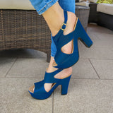 Exotico estilo, zapato con aberturas a los lados