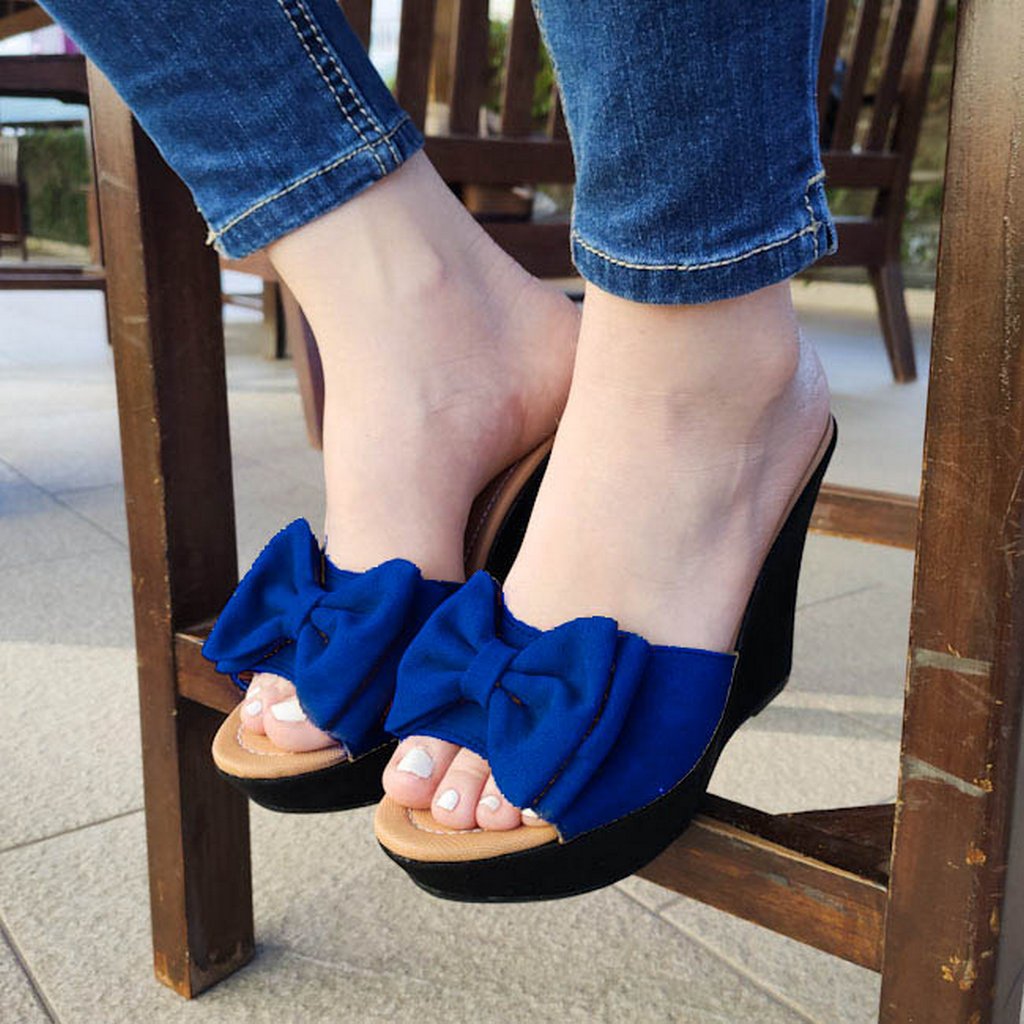 Zapato De Gamuza Con Un Chongo Azul / 35 Normal Zapatos Altos