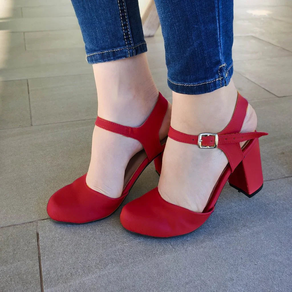 Zapatos Cerrados De Enfrente Y Descubierto Los Costados Rojo / 35 Normal Medianos