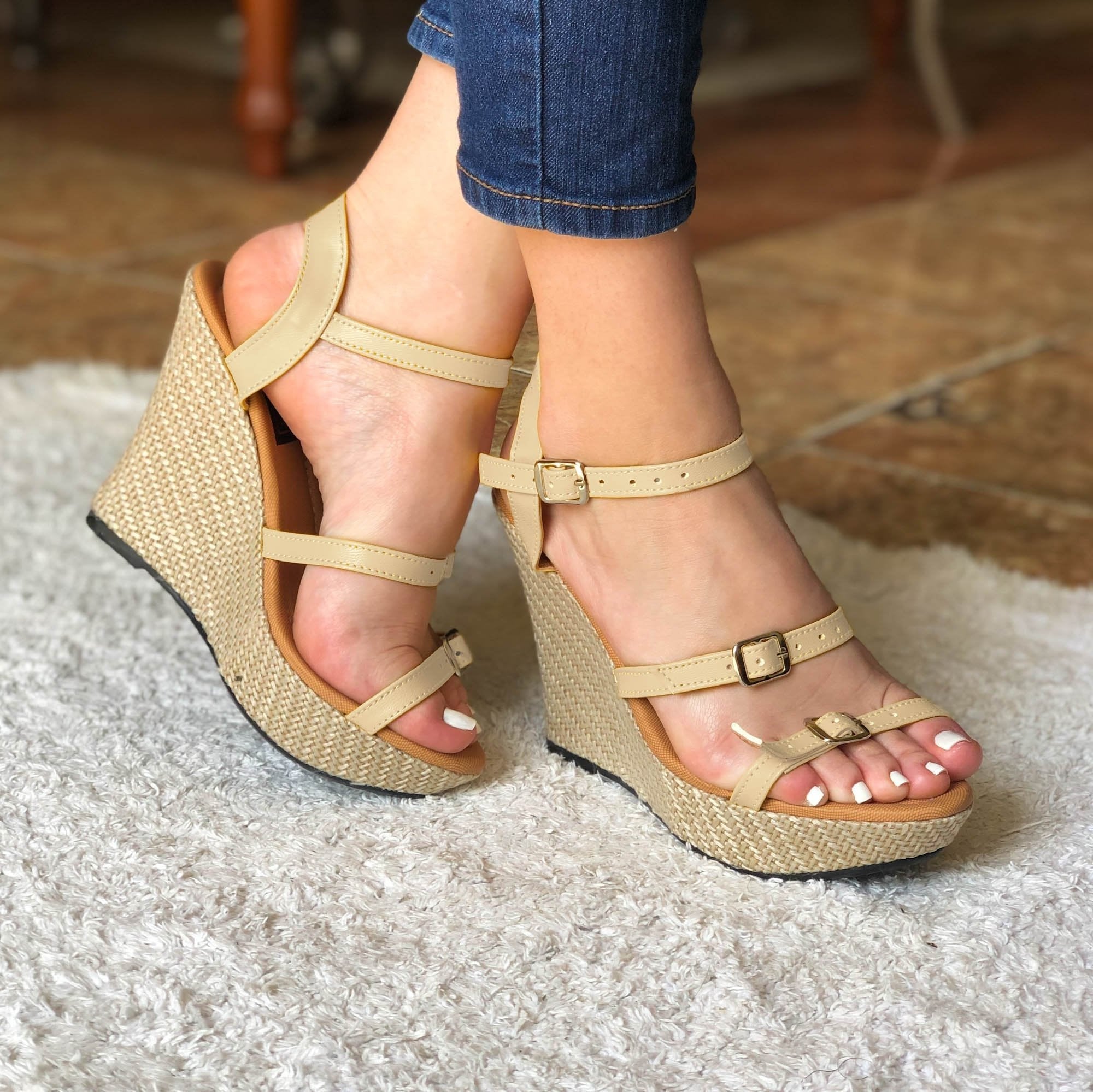 Zapato De Plataforma Con Todas Las Correas 100% Ajustables Beige / 34 Normal Zapatos Altos