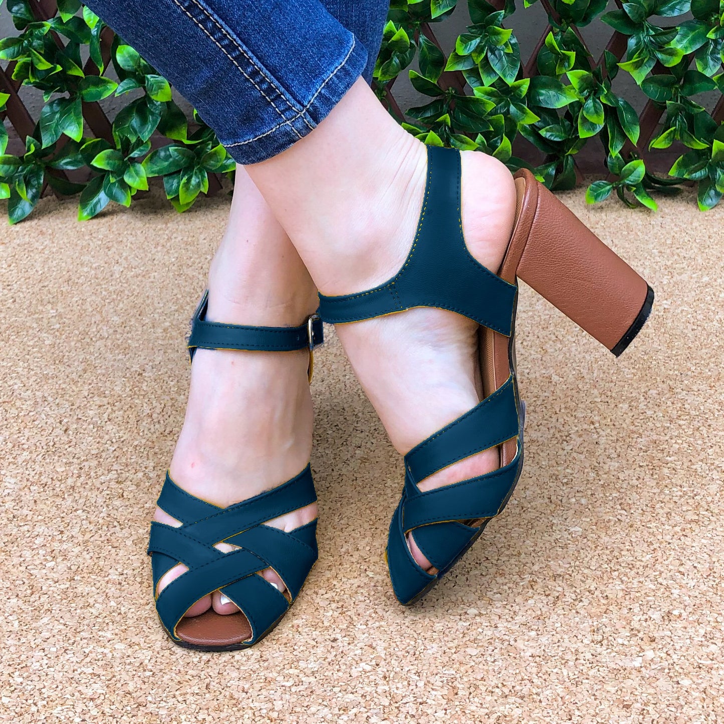 Sandalia De Tacon Color Cafe Azul / 35 Normal Zapatos Altos
