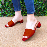 Sandalia Con Taconcito Cuadrado Hecha De Gamuza. Solo Meter Rojo / 35 Normal Zapatos Medianos