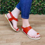 Sandalia De Dedo Comoda Usar. Cuenta Con Hebilla Trasera Rojo / 35 Normal Zapatos Bajitos