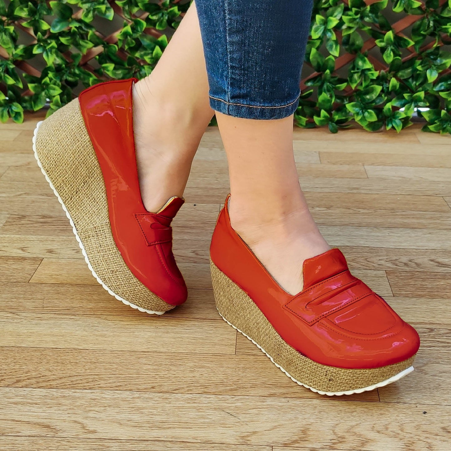 Plataforma Charol Brillante con suela forrada en Bramante