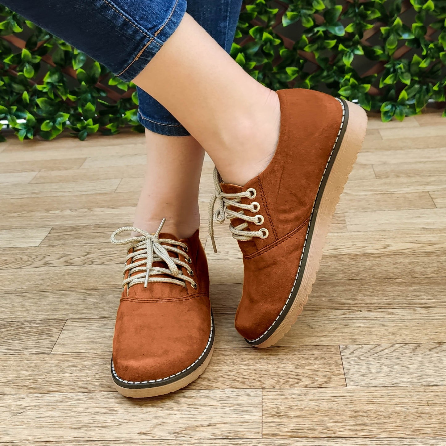 Zapato Bajito De Cordones Hecho Gamuza. Cómodos Para Uso Diario Cafe / 35 Normal Zapatos Bajitos