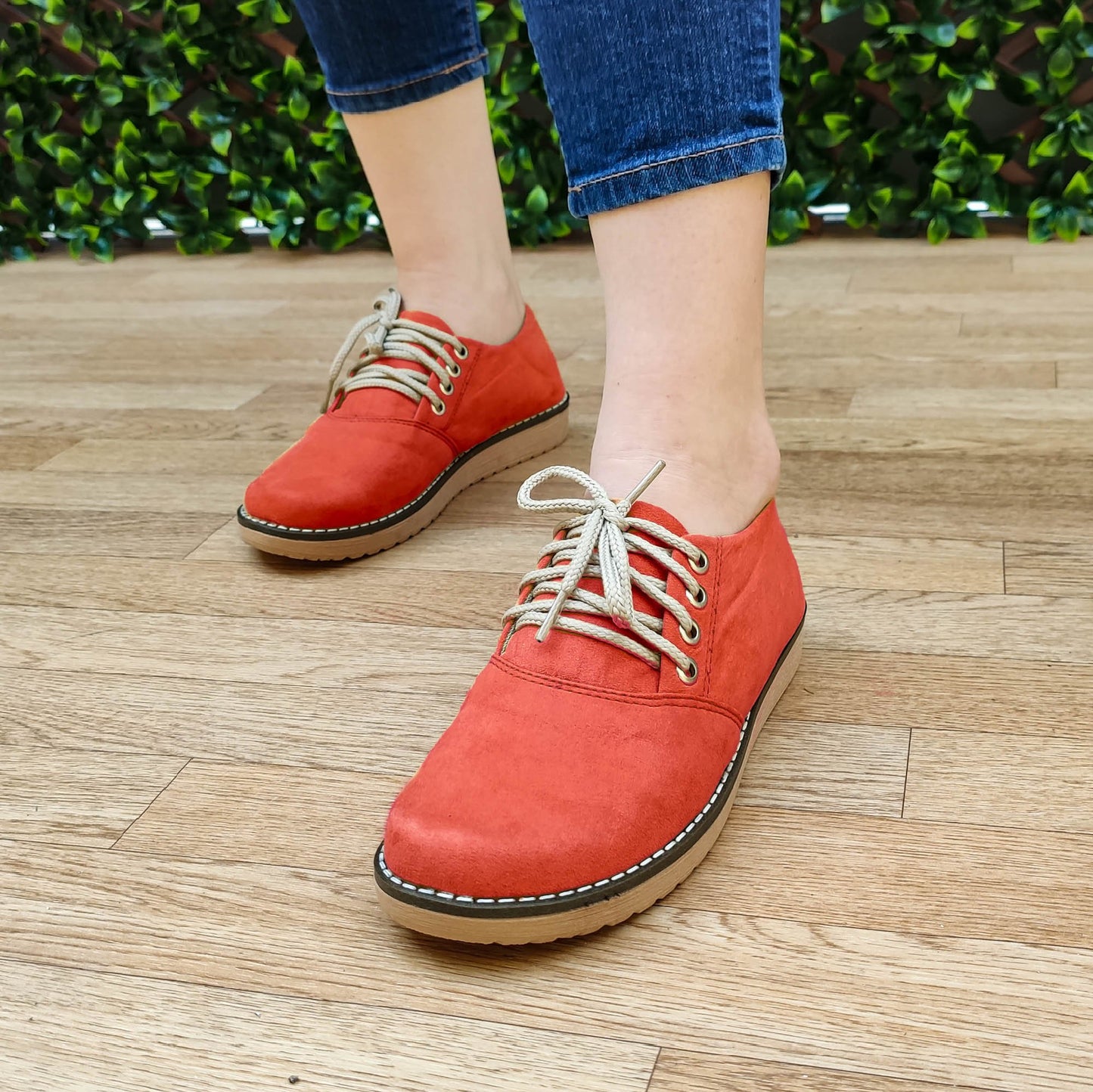 Zapato Bajito De Cordones Hecho Gamuza. Cómodos Para Uso Diario Anaranjado / 35 Normal Zapatos