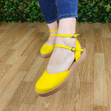 Calzado Cerrado De Enfrente Con Fajas Delgadas Atras. Suela Beige Comoda Y Suave Amarillo / 35
