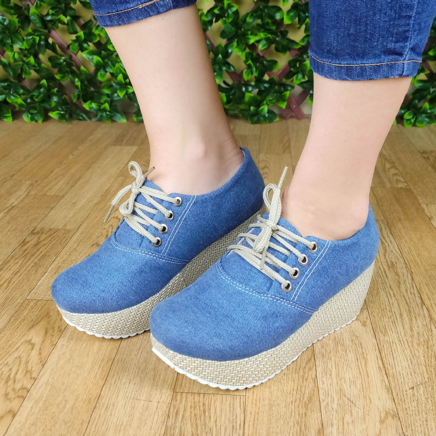 Calzado Mediano De Cordones Hecho Tela Jean. Fáciles Combinar Con Cualquier Ropa Zapatos Medianos