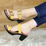 Sandalia De Correas Ajustables Con Suela Resina Negra Tacon Amarillo / 35 Normal Zapatos Medianos