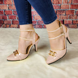 Tacón Aguja de Charol con adorno al frente