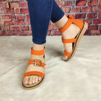 Bella Sandalia Bajita Con 3 Fajas Dos De Ellas Ajustables. Hechas Gamuza Anaranjado / 35 Normal