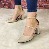 Tacón Cerrado De Enfrente Con Dos Fajas Delgadas Hebilla Ajustable Beige / 35 Normal Zapatos Altos