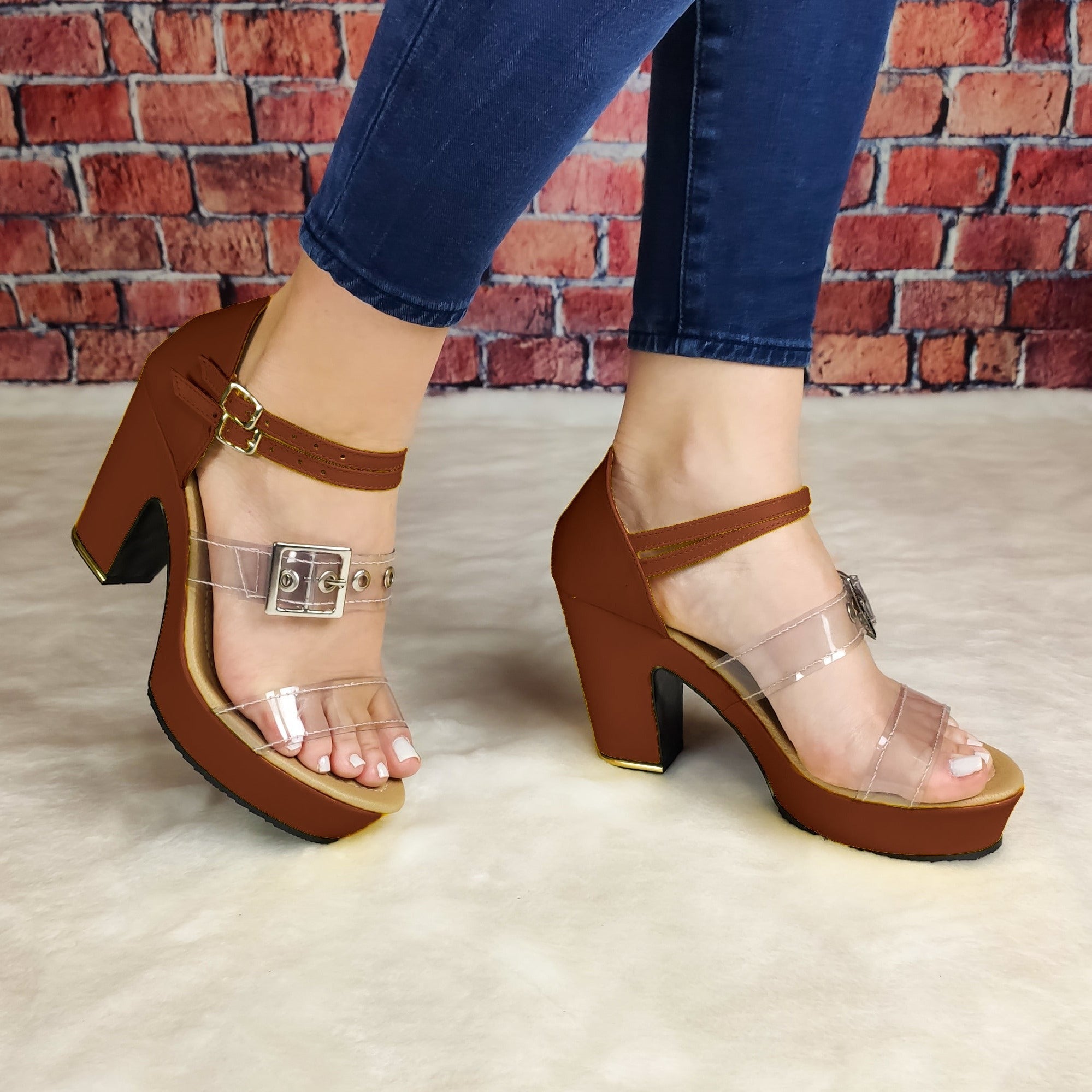 Complejo Zapato De Tacón Pequeño. Hecho Cuerina Y Fajas Transparentes Cafe / 35 Normal Zapatos