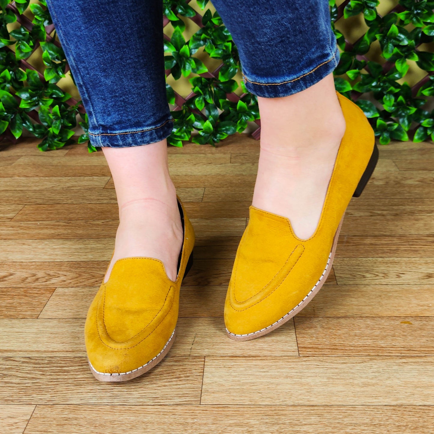 Copia De Sandalia Abierta Construida Con Un Taconcito Pequeño Amarillo / 35 Normal Zapatos Bajitos