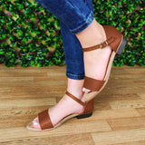 Sandalia Abierta Construida Con Un Taconcito Pequeño Cafe / 35 Normal Zapatos Bajitos