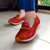 Mocasines Modernos con Cadena Decorativa