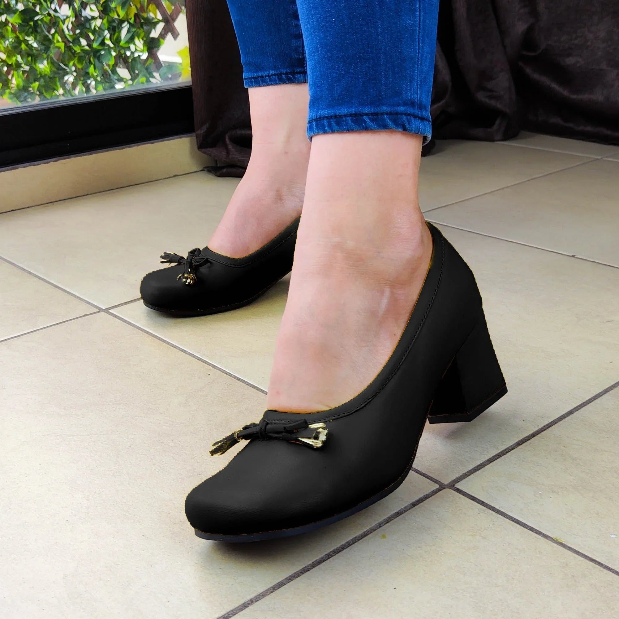 Bello Calzado Con Taconcito Cerrado Y Punta Redonda Bonito Diseño Exclusivo Negro / 35 Normal