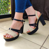 Zapato En Combinación Con El Color Negro. Elige La Combinacion Que Mas Te Guste Beige / 35 Normal