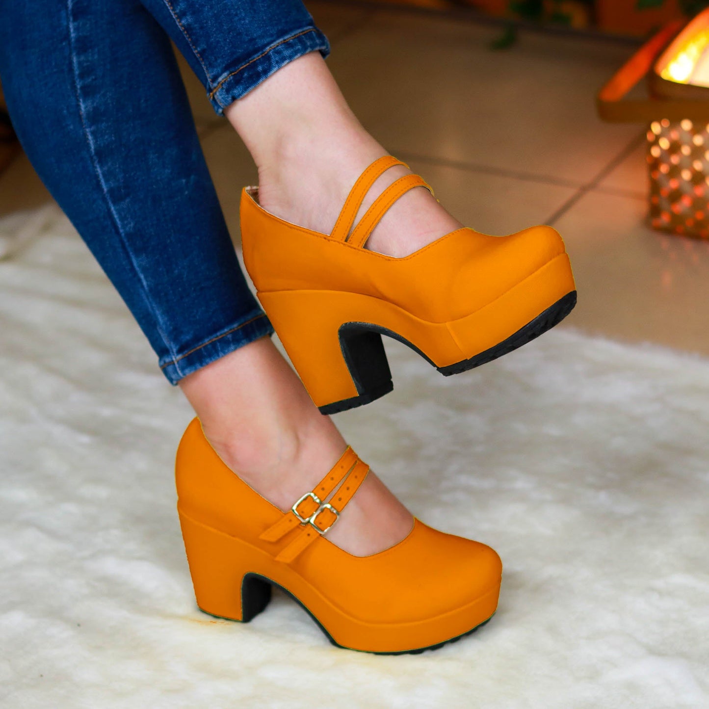 Suela De Tacon Cuadrado No Tan Alto. Zapato Cerrado Enfrente Anaranjado / 35 Normal Zapatos Medianos