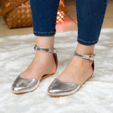 Flats En Cuerina Brillante. Puntudos Zapatos Bajitos