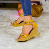 Belleza En Altura: Sandalias Para Toda Ocasión Amarillo / 35 Normal Zapatos Altos